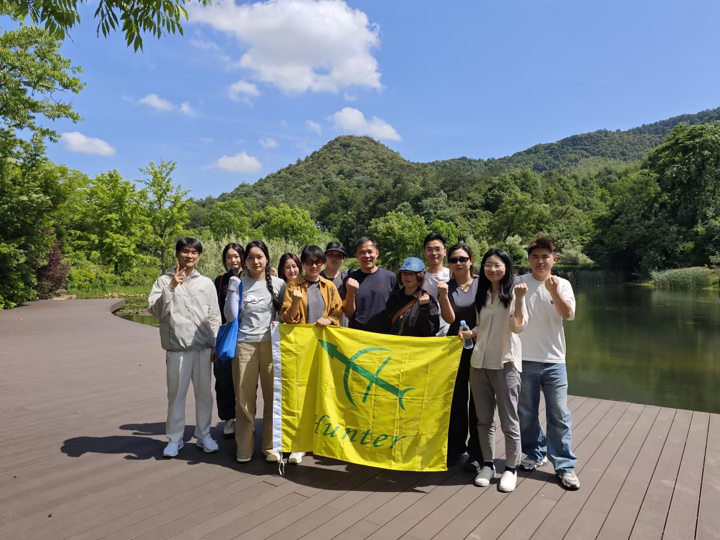 Berget minns, vinden minns, vi minns: Anji Team Building – A Group Goes Further Than One Alone
